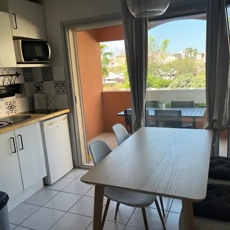 Bel T2 Refait A Neuf, Avec Parking Et Piscine, Proche Mer Et Commerces - Fr-1-749-54 Lägenhet *
